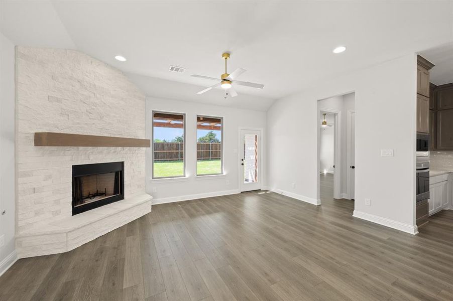 1869 Rough Ridge- Living Room-1