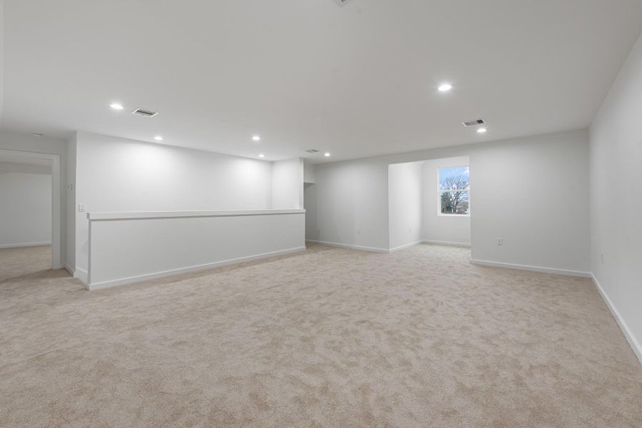 Spacious, unfurnished interior of a new home in , Anderson (Image 30).