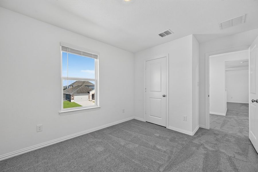 Spacious, unfurnished interior of a new home in Parks at Foster Crossing, Anna (Image 25).