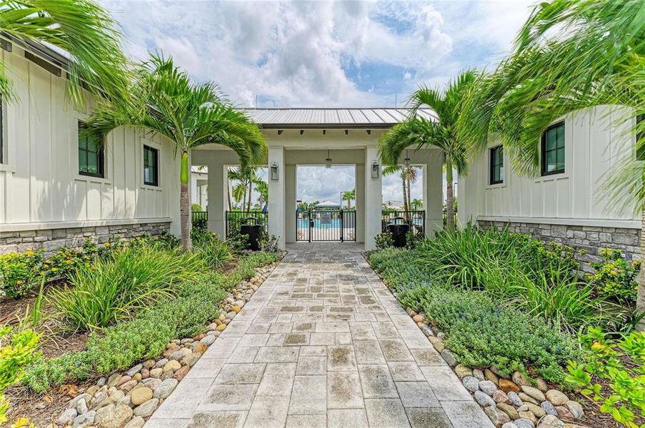 Exterior details and patio area of a home in , Lakewood Ranch (Image 24).