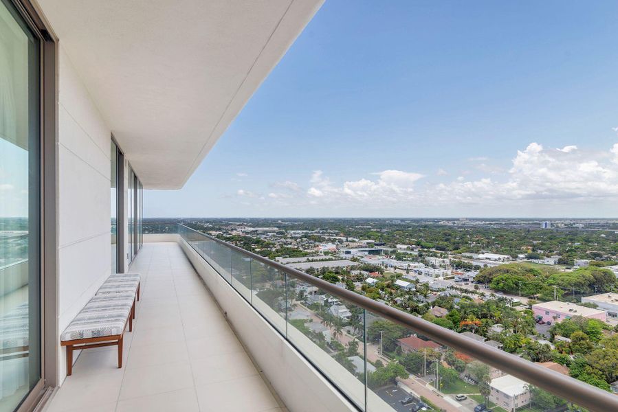 Exterior details and patio area of a home in , West Palm Beach (Image 4).