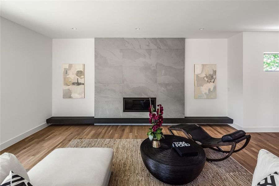 Furnished interior view inside a new home in , Dallas (Image 26). Furnished interior view inside a new home in , Dallas (Image 26).