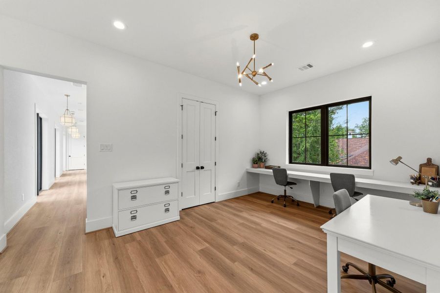 Upstairs homework loft with plenty of desk space. Upstairs homework loft with plenty of desk space.