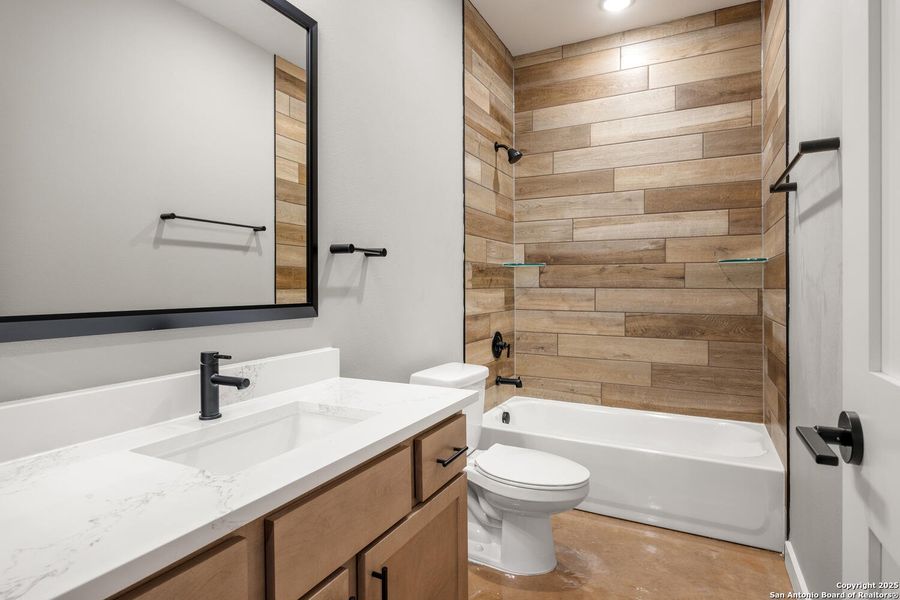 Furnished interior view inside a new home in , Canyon Lake (Image 6).