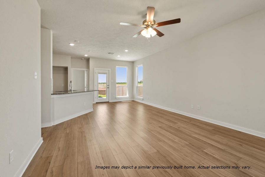 Spacious, unfurnished interior of a new home in Eagles Landing, Waco (Image 25).