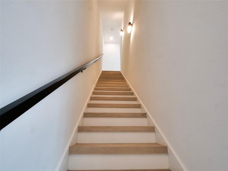Spacious, unfurnished interior of a new home in , St. Petersburg (Image 41).