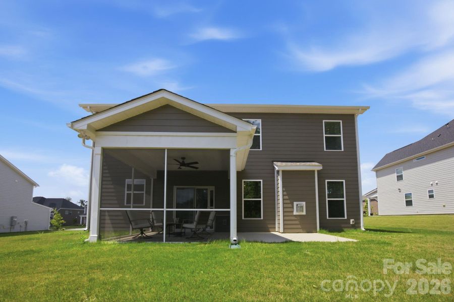 Screened in porch, concrete patio