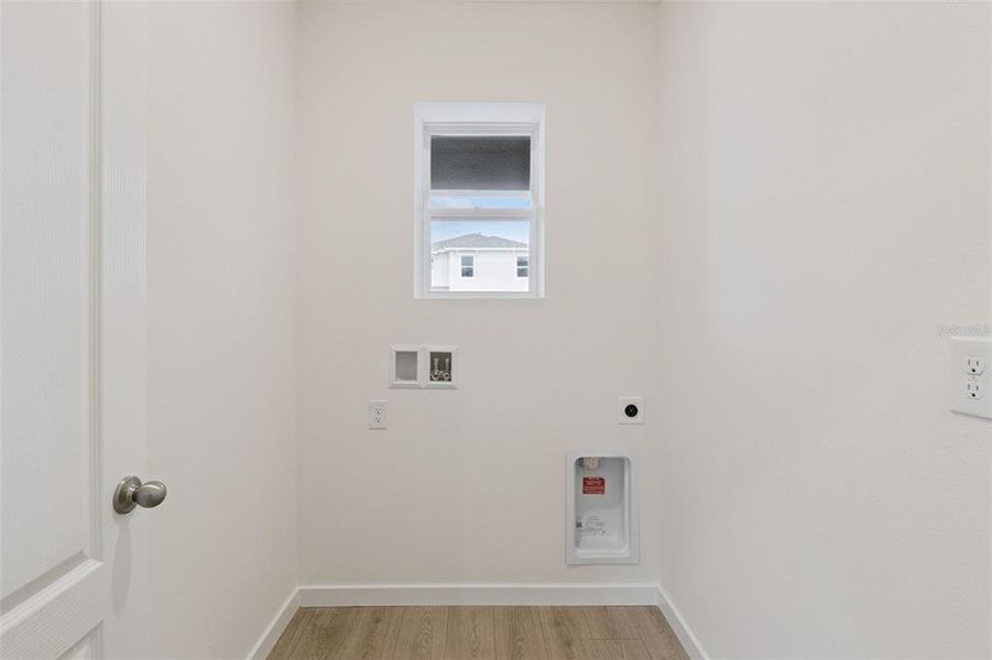 Spacious, unfurnished interior of a new home in , Kissimmee (Image 20).