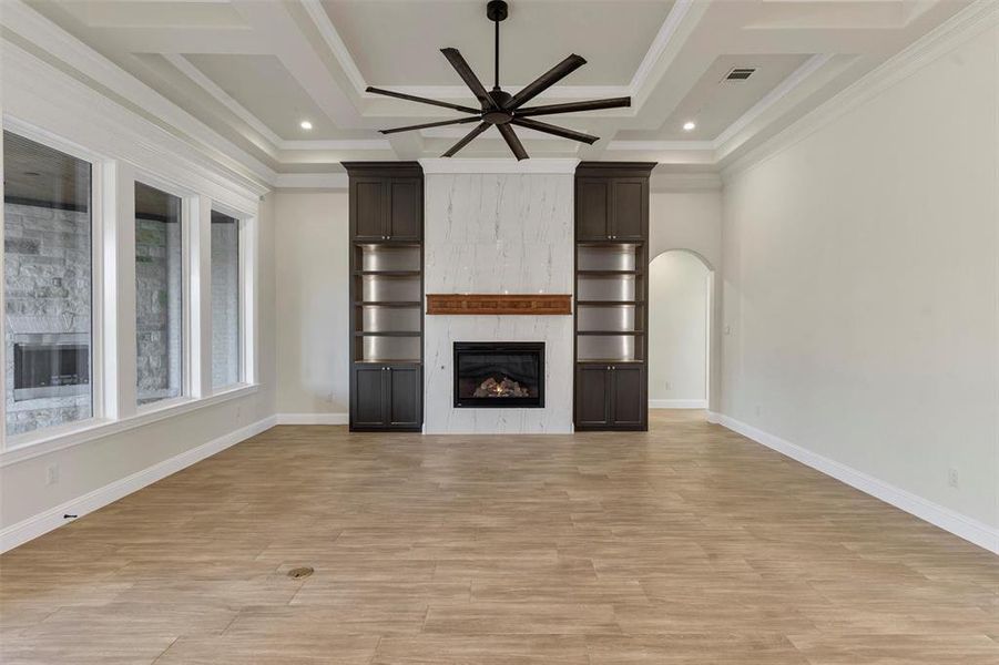 Spacious, unfurnished interior of a new home in , Granbury (Image 23).