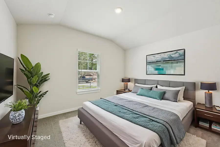 Furnished interior view inside a new home in Stewart's Ranch, Conroe (Image 5).