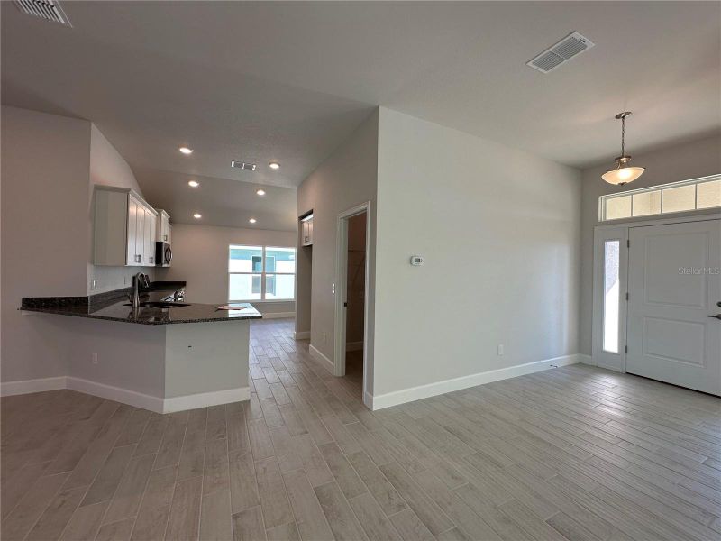 Spacious, unfurnished interior of a new home in Densan Park, Wildwood (Image 15).