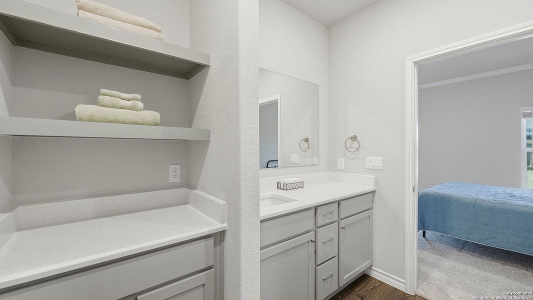 Furnished interior view inside a new home in Legend Pond, New Braunfels (Image 11). Furnished interior view inside a new home in Legend Pond, New Braunfels (Image 11).