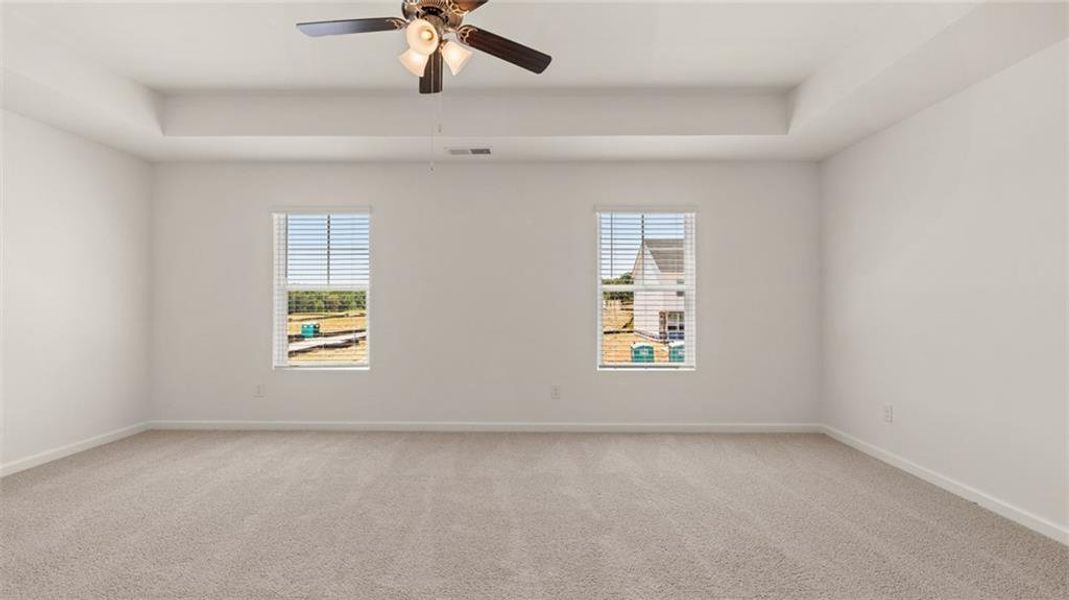 Spacious, unfurnished interior of a new home in Fox Crossing, Griffin (Image 38).