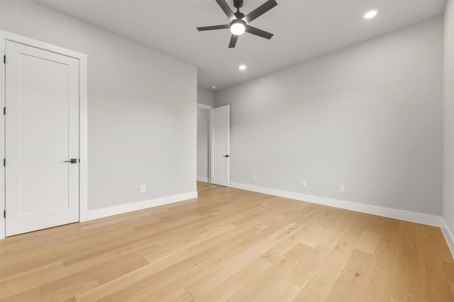 Spacious, unfurnished interior of a new home in Capitol Hill, Anna (Image 23).
