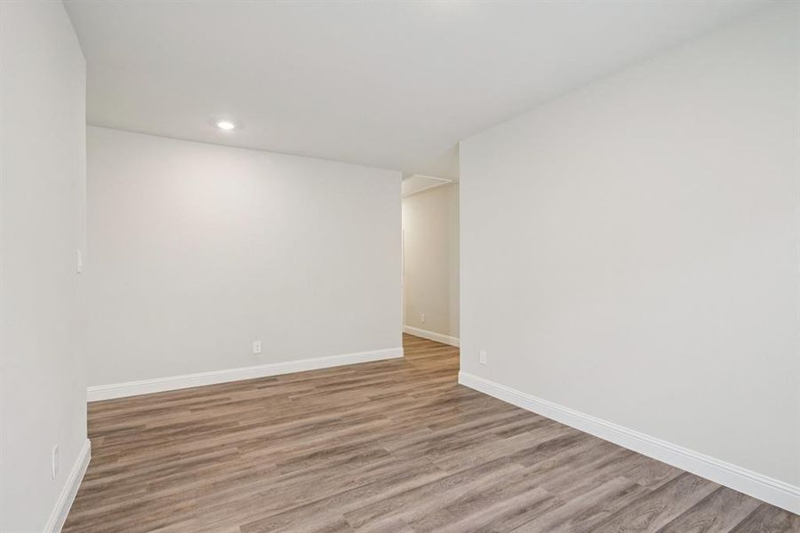 Spacious, unfurnished interior of a new home in Simpson Crossing - Signature Series, McKinney (Image 23). Spacious, unfurnished interior of a new home in Simpson Crossing - Signature Series, McKinney (Image 23).