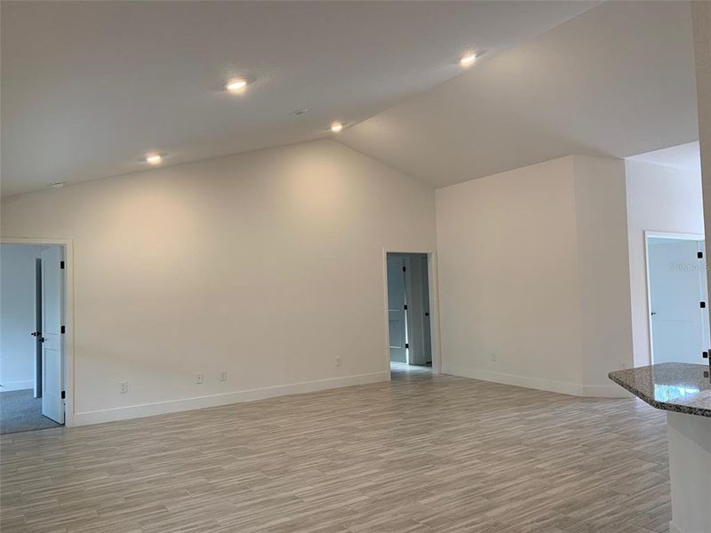 Spacious, unfurnished interior of a new home in Pine Ridge, Beverly Hills (Image 8).
