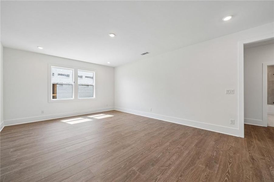 Spacious, unfurnished interior of a new home in Towson Village, Peachtree City (Image 15). Spacious, unfurnished interior of a new home in Towson Village, Peachtree City (Image 15).
