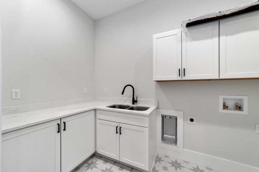 177A0251 (1) 177A0251 (1)