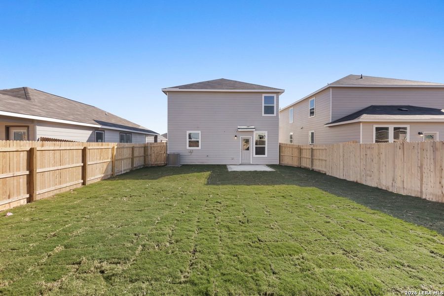 Exterior details and patio area of a home in The Granary - Heritage Collection, San Antonio (Image 19).