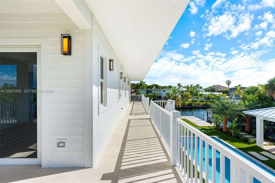 Exterior details and patio area of a home in , Tavernier (Image 40).