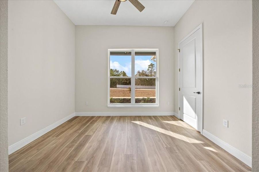 Spacious, unfurnished interior of a new home in , Ocala (Image 25).