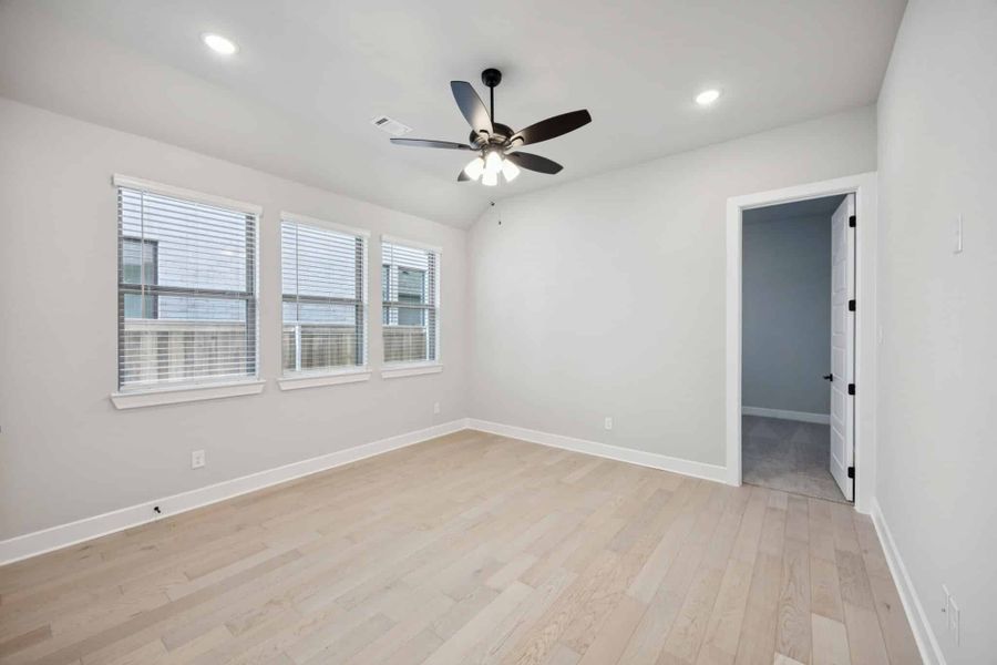 Spacious, unfurnished interior of a new home in Trinity Falls, McKinney (Image 28). Spacious, unfurnished interior of a new home in Trinity Falls, McKinney (Image 28).