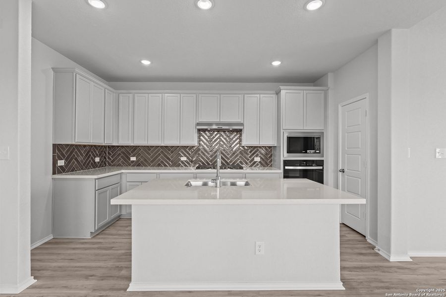 Furnished interior view inside a new home in Sunflower Ridge, New Braunfels (Image 13).