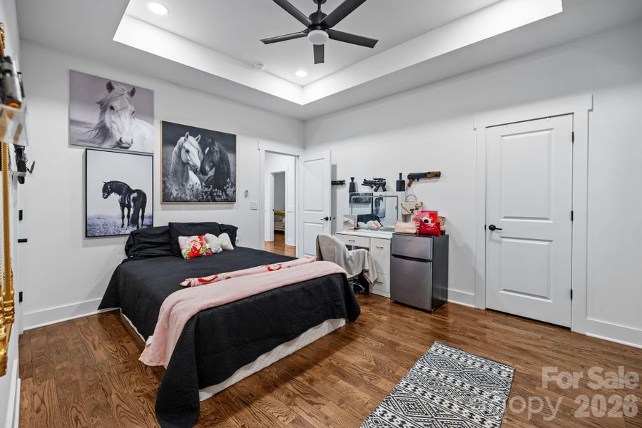 Furnished interior view inside a new home in , Monroe (Image 13).