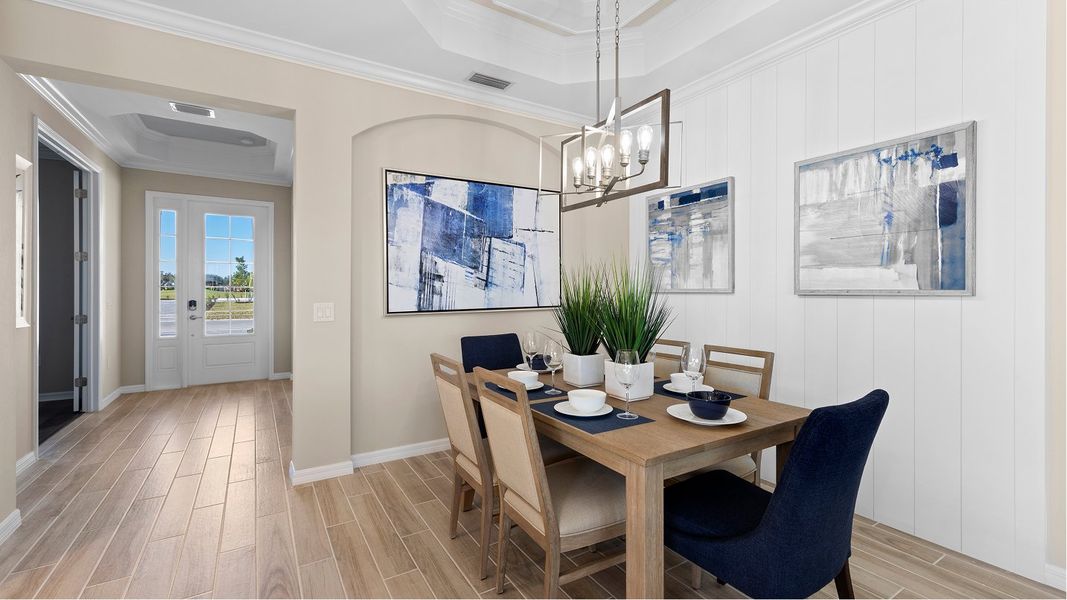 1850 Victoria Dining Room 3of3 Base1