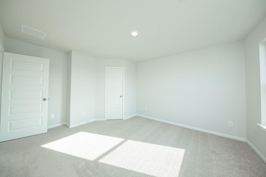 Spacious, unfurnished interior of a new home in Cliffstone Hills, Conroe (Image 46). Spacious, unfurnished interior of a new home in Cliffstone Hills, Conroe (Image 46).