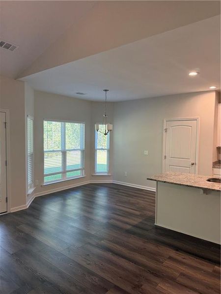 Spacious, unfurnished interior of a new home in , Bloomingdale (Image 20).
