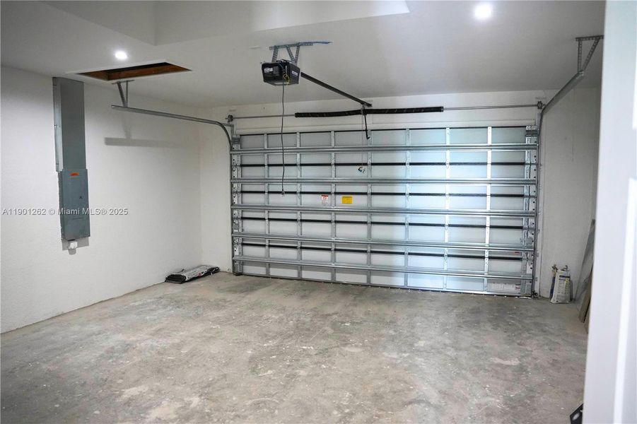 Image 18 of a home in .