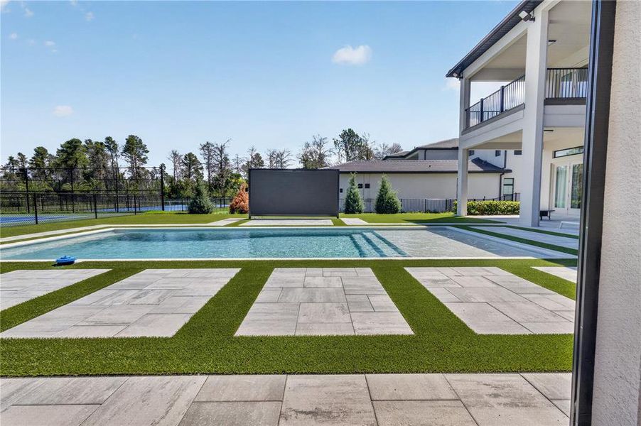 Exterior details and patio area of a home in , Montverde (Image 30).