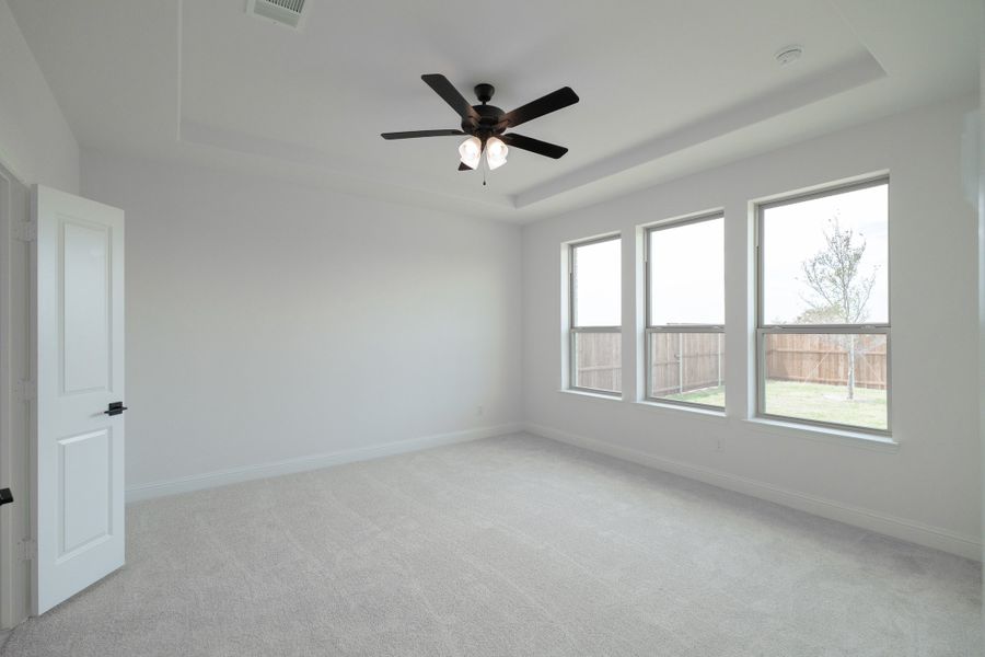 Spacious, unfurnished interior of a new home in Enclave at Legacy Hills, Celina (Image 22).