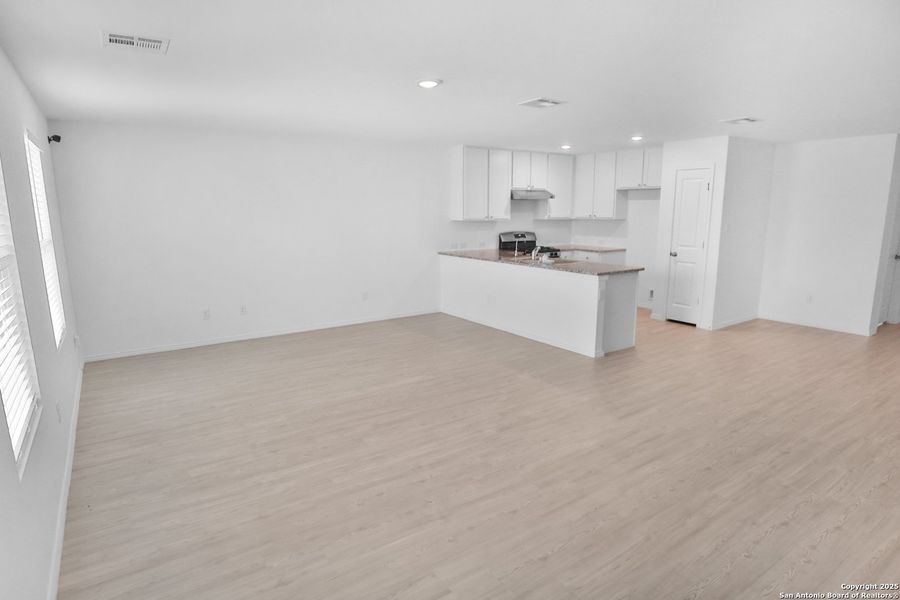 Image 28 of a home in Southton Meadows: Stonehill Collection.