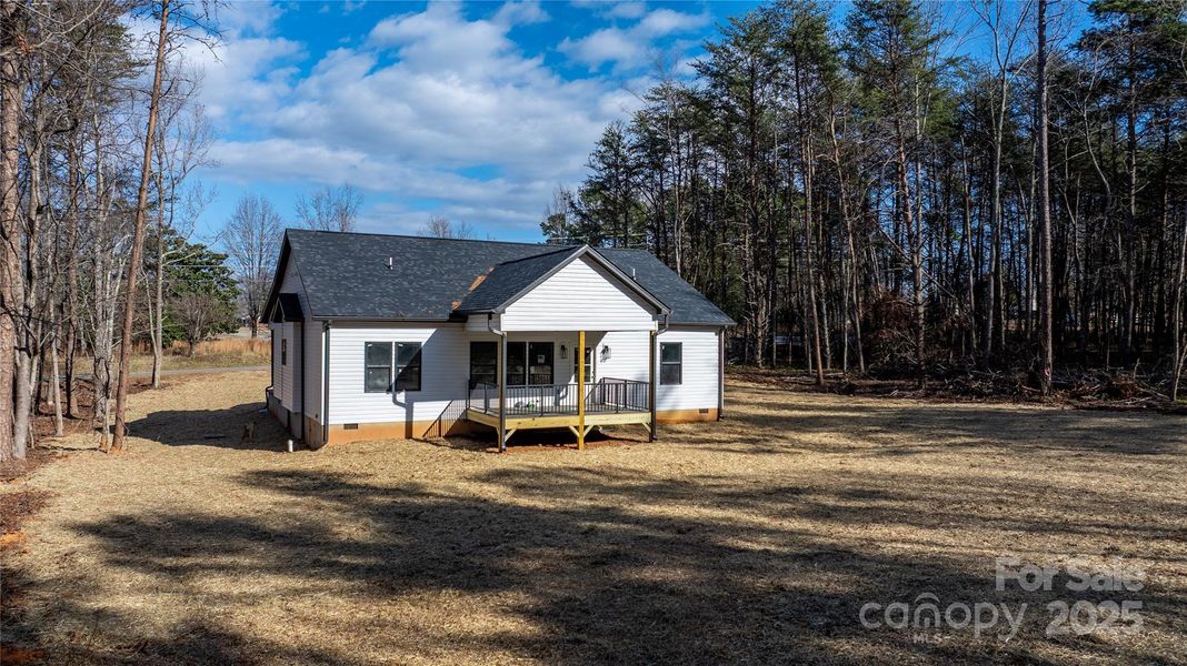 Exterior details and patio area of a home in , Lincolnton (Image 36).