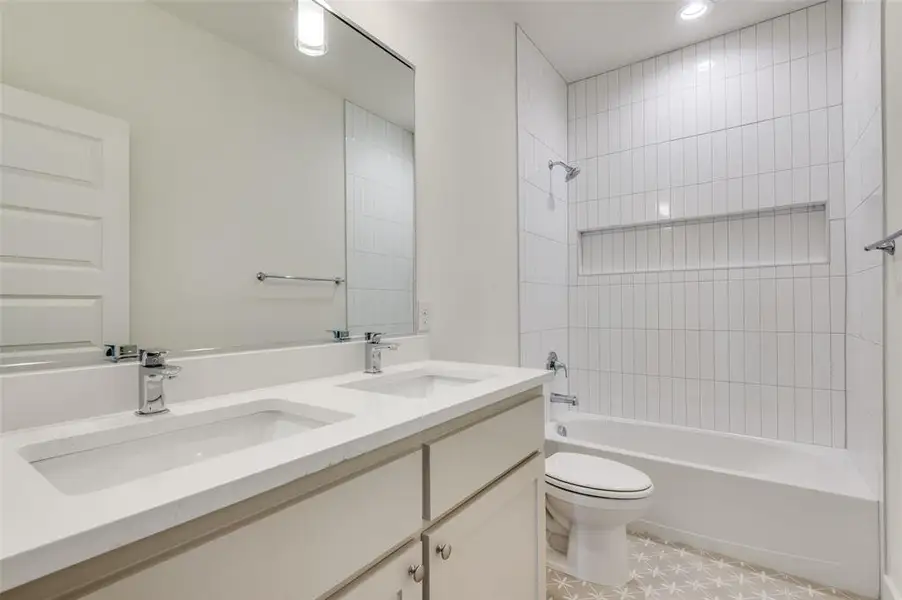 Furnished interior view inside a new home in , Dallas (Image 3). Furnished interior view inside a new home in , Dallas (Image 3).