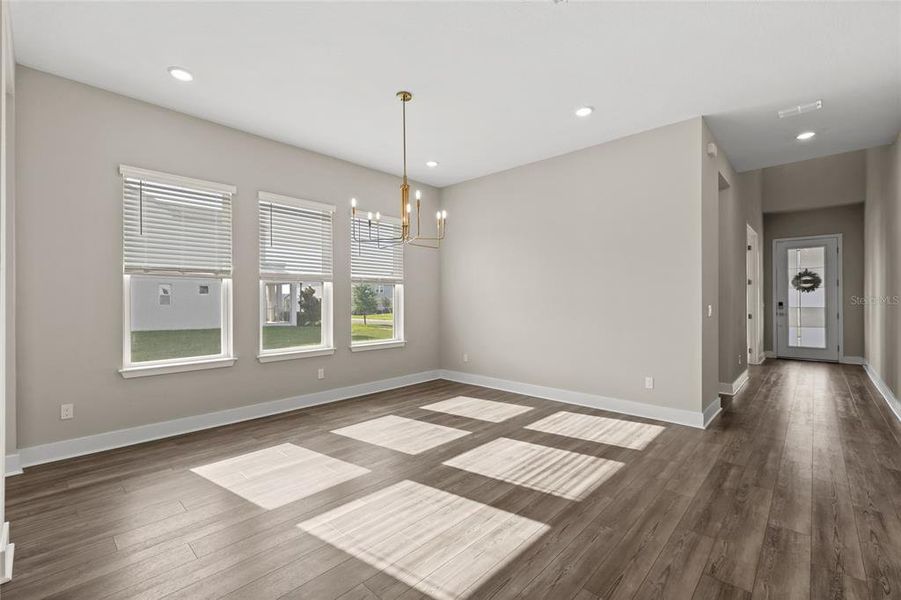 Spacious, unfurnished interior of a new home in , Winter Garden (Image 31).