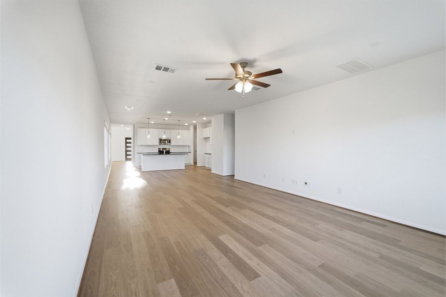 Spacious, unfurnished interior of a new home in Cool Water, Jarrell (Image 41).