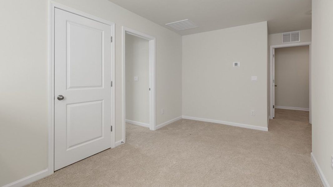 Spacious, unfurnished interior of a new home in The Grove at Matthews Landing, Fuquay Varina (Image 20). Spacious, unfurnished interior of a new home in The Grove at Matthews Landing, Fuquay Varina (Image 20).