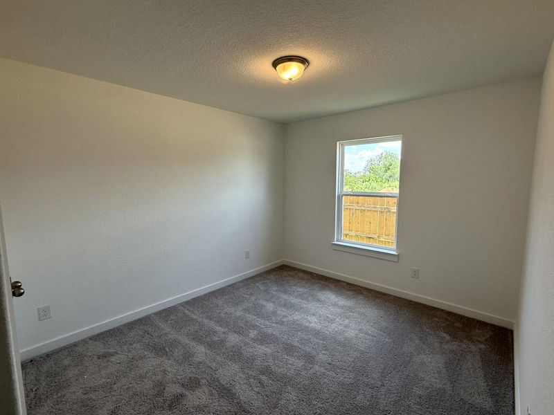 Spacious, unfurnished interior of a new home in Creeks Crossing, Elgin (Image 8).