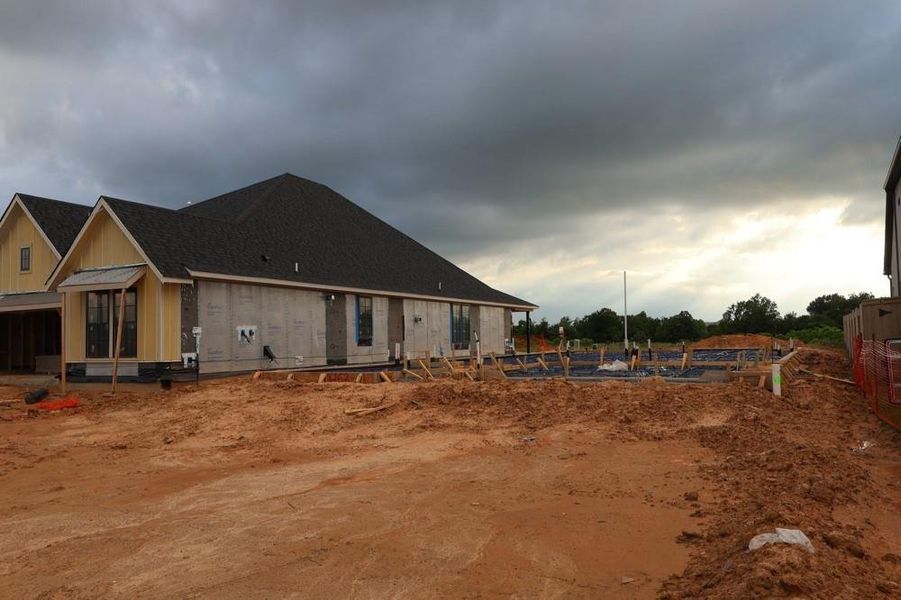 Every foundation at DWH is engineered and it’s inspected three times! We do not do “batch” testing. Rest easy knowing your foundation comes with a 10 year warranty. Every foundation at DWH is engineered and it’s inspected three times! We do not do “batch” testing. Rest easy knowing your foundation comes with a 10 year warranty.