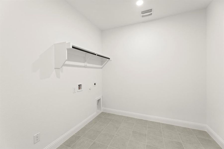 23. 6805 Lancashire - Utility