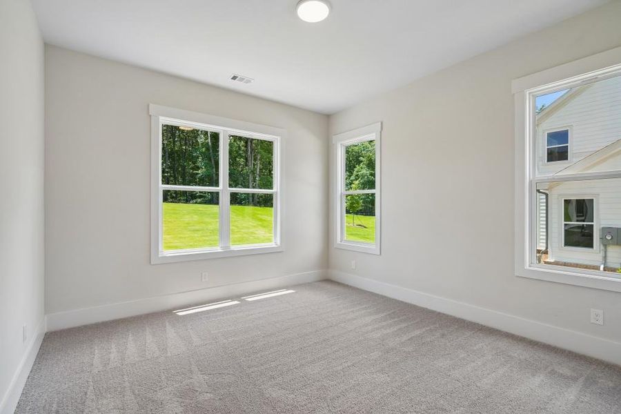 Spacious, unfurnished interior of a new home in Arden on Lanier, Cumming (Image 32).