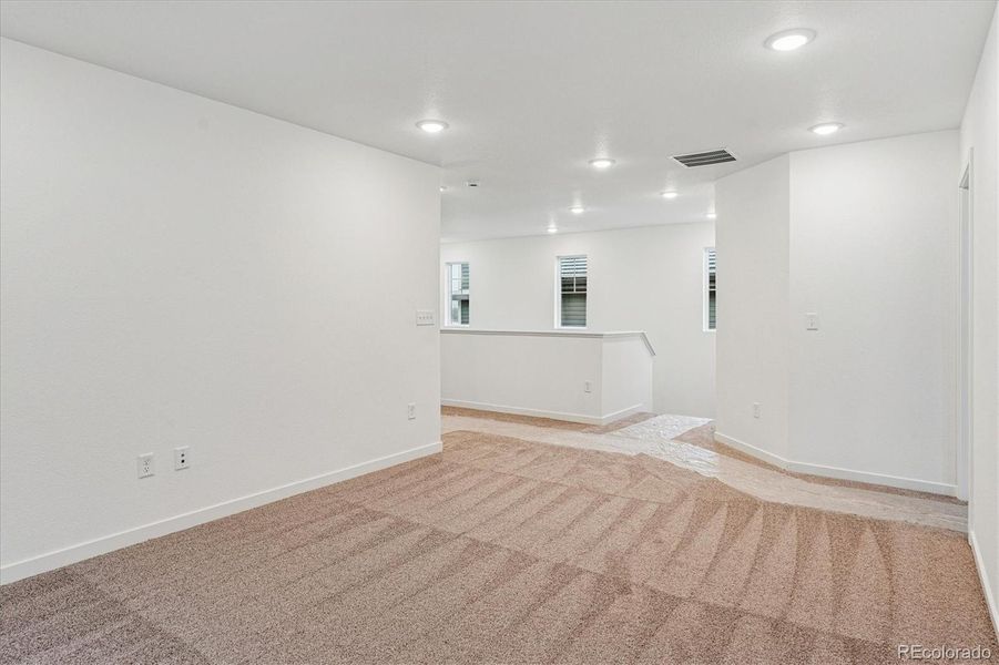 Spacious, unfurnished interior of a new home in The Summit at Meridian, Englewood (Image 14).