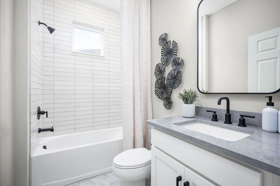 Representative furnished interior of a home built from the Maple by Risewell Homes in Cypress Bluff, Groveland (Image 15).