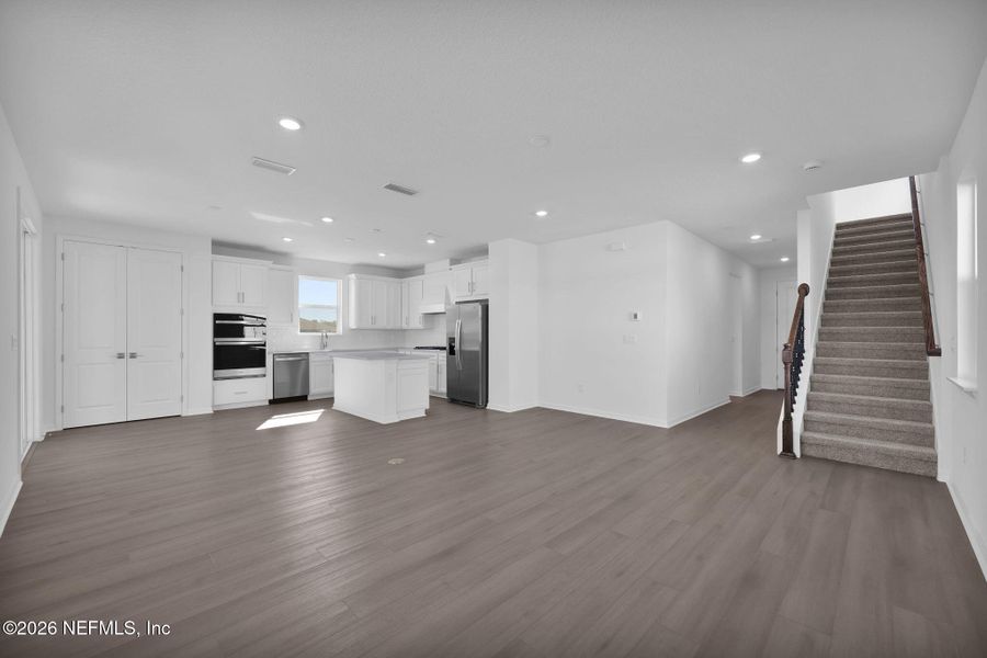 Spacious, unfurnished interior of a new home in The Preserve at Bannon Lakes, St. Augustine (Image 17).