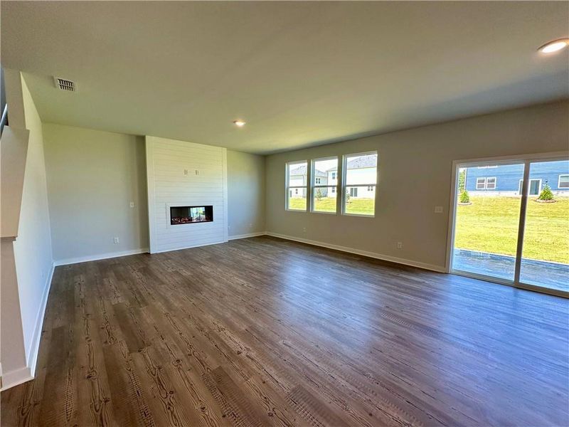 Spacious, unfurnished interior of a new home in Reserve at Gum Springs, Jefferson (Image 26).