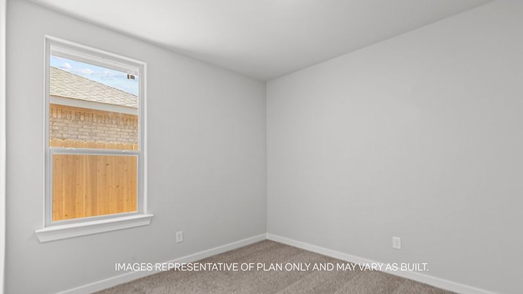 Spacious, unfurnished interior of a new home in Westmont, Lubbock (Image 10).