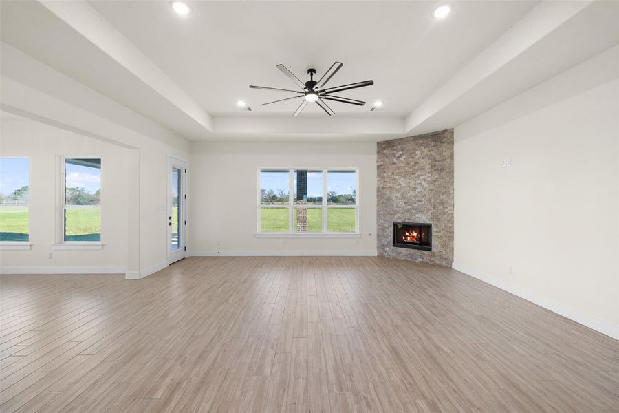 Spacious, unfurnished interior of a new home in , Iola (Image 20).
